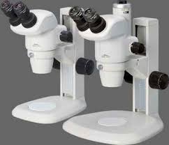 Microscopio estereoscópico trinocular Nikon SMZ-745T 0,67x - 5,0x