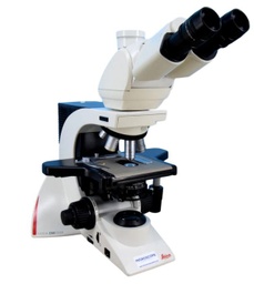 Microscopio Leica DM2500